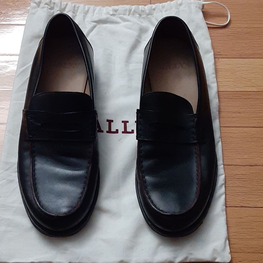 Loafer - Picture 4 of 9